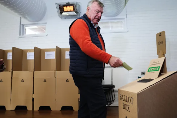 Farley a fait face à une autre controverse à la veille des élections concernant des commentaires à l'égard d'un médecin local.