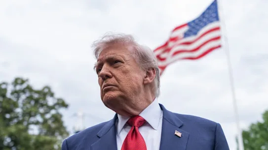Donald Trump sur la pelouse sud de la Maison Blanche vendredi (heure américaine).