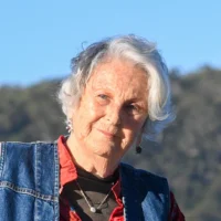 Un photographe explore son partenariat de 50 ans avec le poète Robert Adamson dans une exposition sur la rivière Hawkesbury
