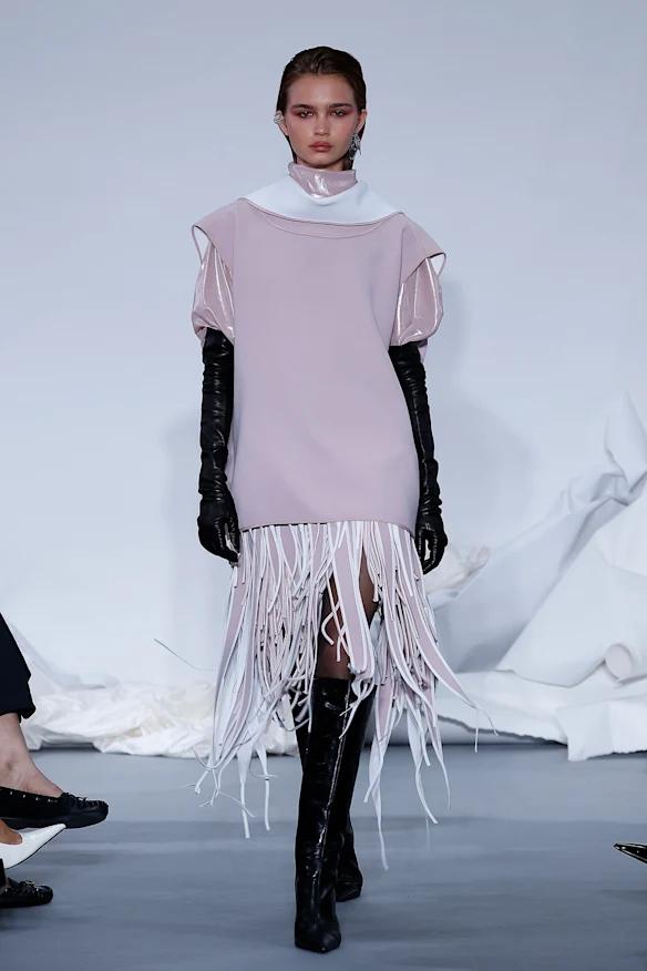 Le défilé Maticevski au Collider à Sydney pour la Fashion Week australienne.