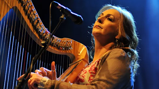 Moya Brennan est largement reconnue pour avoir fait connaître la musique celtique au grand public.