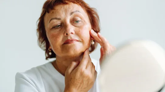 La ménopause connaît un moment dans le monde des soins de la peau.