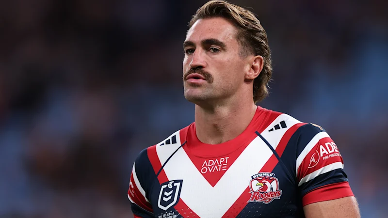 La star des Roosters en tournée en PNG alors que les Chiefs concluent un contrat de deux ans