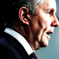 Les nouvelles lois travaillistes visent à réduire les dépenses de 38 milliards de dollars grâce à des critères d&rsquo;éligibilité plus stricts et à des pouvoirs budgétaires ministériels plus stricts.