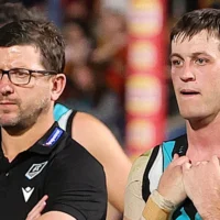 L&rsquo;entraîneur de Port Adelaide, Josh Carr, parle de sa relation avec la star Zak Butters