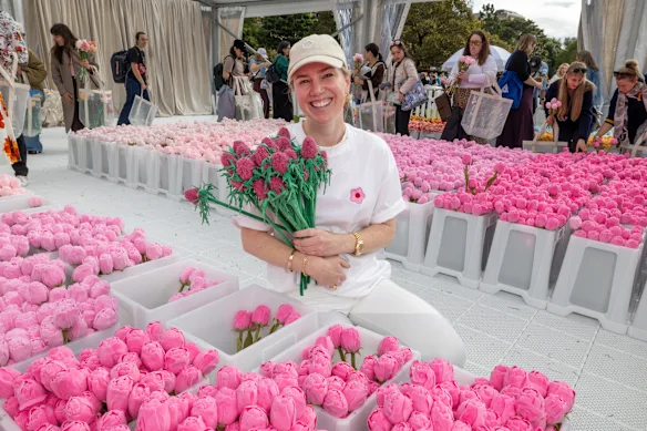 Pam Hendry au marché aux fleurs des jardins botaniques de Sydney.