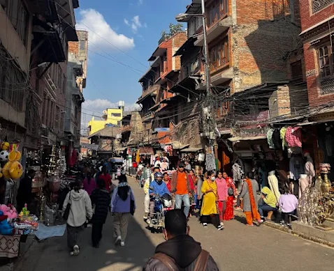 Les bazars animés de Lalitpur, Katmandou, que j'ai appris à aimer.