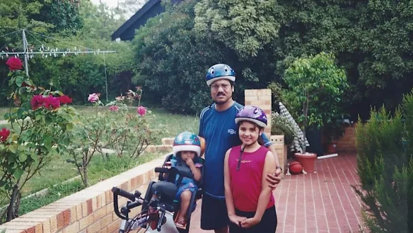 Balades à vélo hebdomadaires avec ma sœur aînée et mon père.