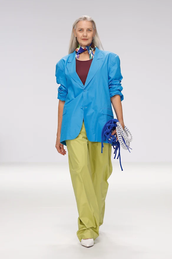 Pantalon vert chez Gary Bigeni, Australian Fashion Week.