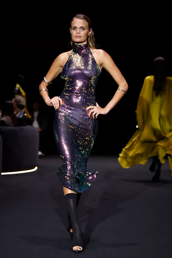 Billie Jean au défilé L'Idée Woman à la Fashion Week australienne.