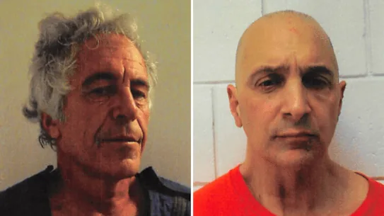 Nicholas Tartaglione (à droite), ancien compagnon de cellule de Jeffery Epstein