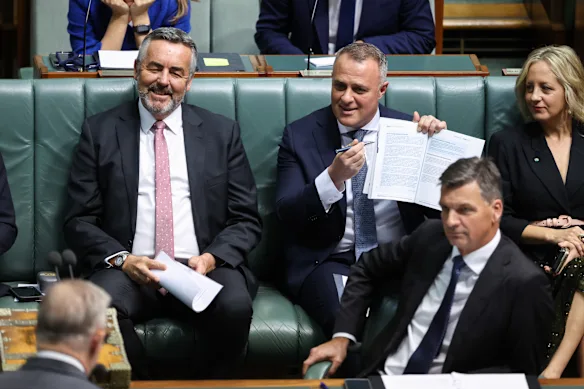 Le trésorier fantôme Tim Wilson et le chef de l’opposition Angus Taylor la semaine dernière.