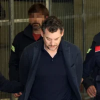 Le fils d&rsquo;un magnat de la mode milliardaire arrêté comme suspect dans sa mort en randonnée