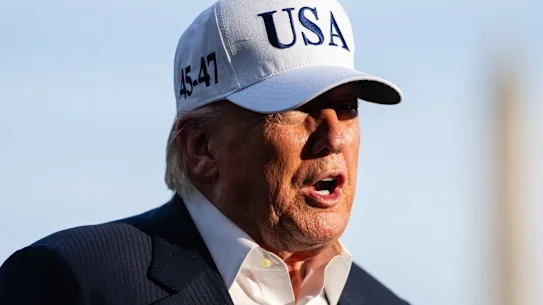 Les démocrates ont qualifié le procès de Trump de « imposture » destinée à susciter un règlement favorable annoncé lundi.