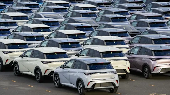 Les rabais sur le marché chinois des voitures électriques soulèvent une question intéressante. Une industrie peut-elle avoir trop de succès ?