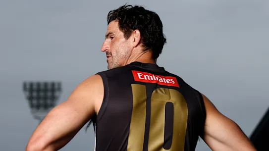 Scott Pendlebury dans l'un de ses 433e matchs commémoratifs de Guernesey.
