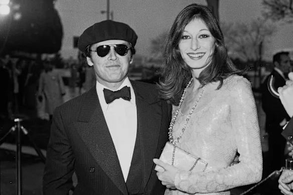Jack Nicholson aux Oscars 1975 avec Anjelica Huston.