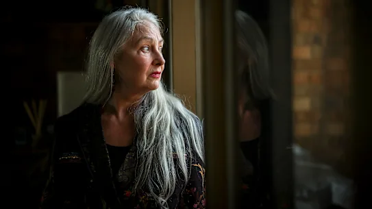 Carmel Bell, 64 ans, loue sa maison sans espoir de devenir propriétaire.