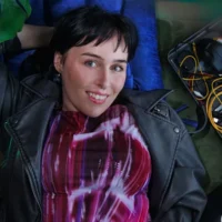 Pourquoi les jeunes femmes construisent des cyberdecks