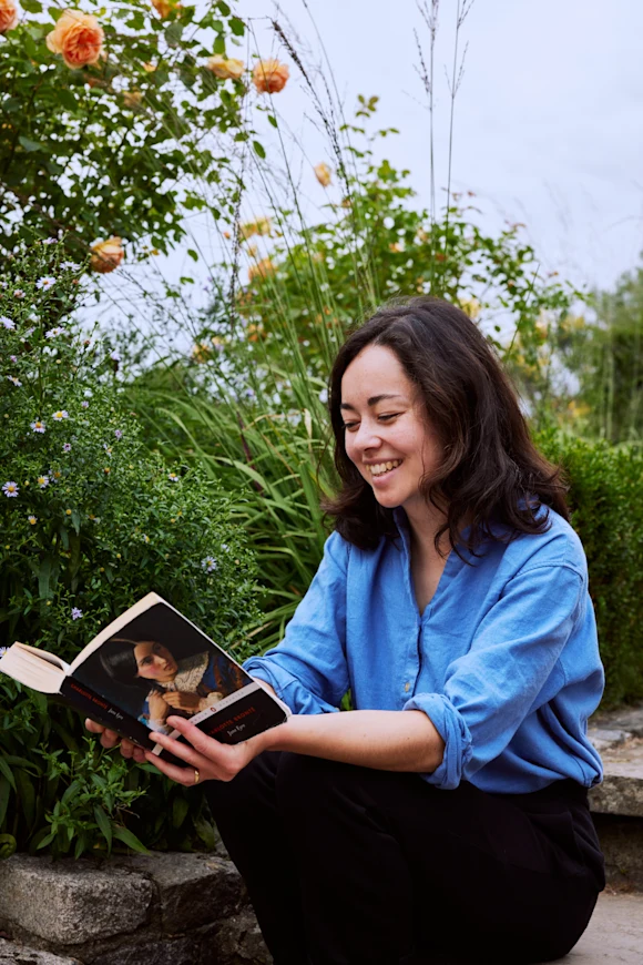 Naomi Ishiguro avait pratiquement décidé d'abandonner l'écriture jusqu'à ce qu'elle se tourne vers la fantasy.