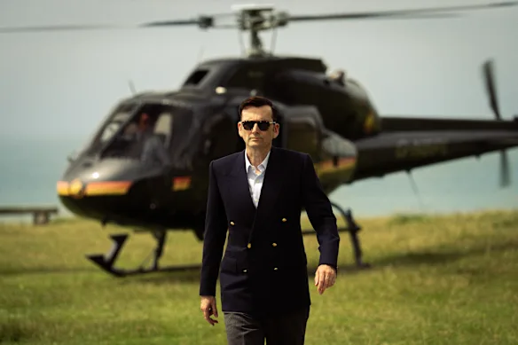 David Tennant dans le rôle de Lord Tony Baddingham, le meilleur méchant de Rivals.