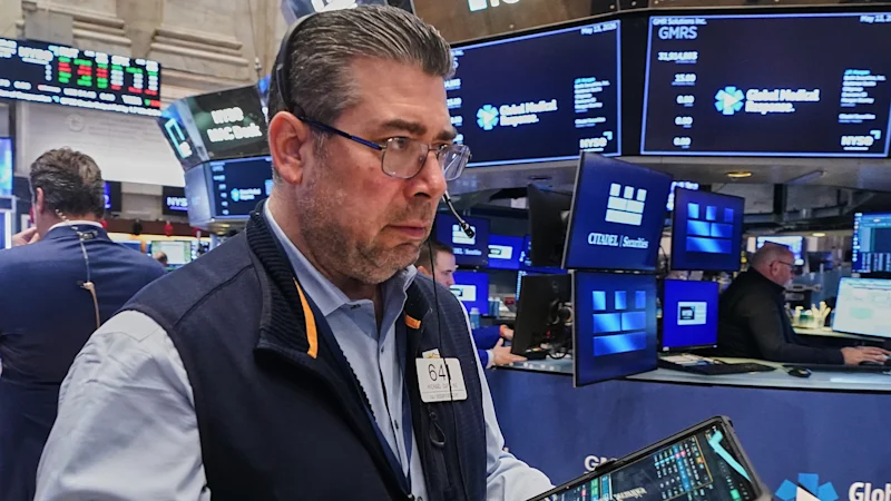 Wall Street atteint des records ; BP limoge son président pour « conduite »