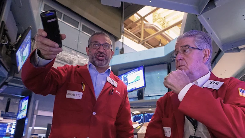 Wall Street se rapproche de ses records alors que les prix du pétrole baissent, l'ASX devrait chuter