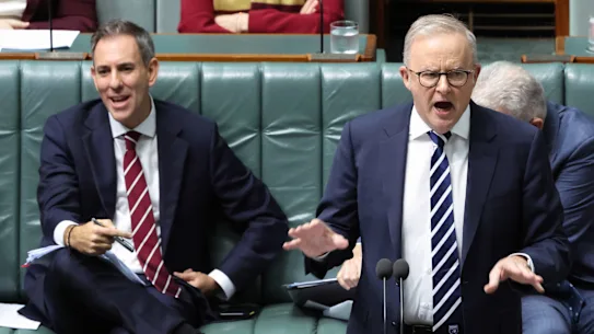 Le trésorier Jim Chalmers et le Premier ministre Anthony Albanese sont confrontés à des questions de la Coalition sur les modifications controversées de l'impôt sur les plus-values.
