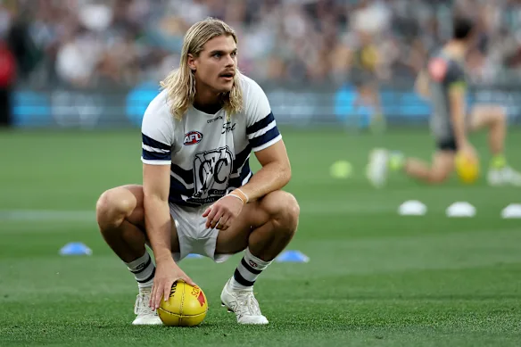 La star de Geelong, Bailey Smith, fait partie de ceux qui ont appelé l’AFL à introduire un cycle dédié à la santé mentale.