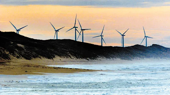 Le ministère chinois du Commerce affirme que sans les importations chinoises de tours éoliennes, l'Australie manquerait chaque année d'environ 270 de ce dont elle a besoin.