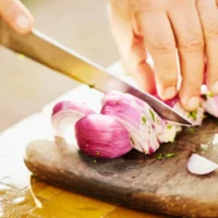 Comment le nouveau roman de l&rsquo;auteur Anna Johnston explore le pouvoir de la cuisine pour guérir après une perte
