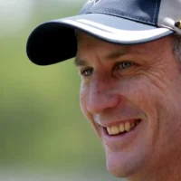 L&rsquo;ancienne star australienne du cricket, David Hussey, quitte son poste de responsable du cricket masculin à Victoria