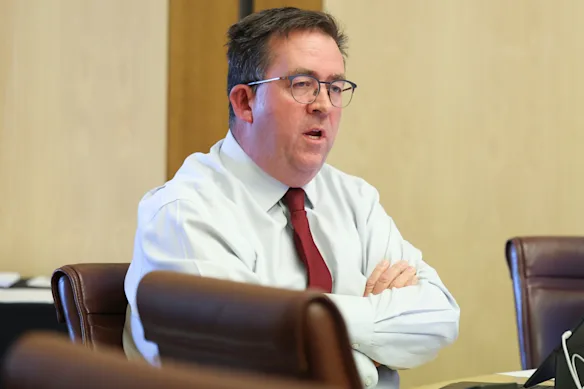 Le sénateur libéral James McGrath.
