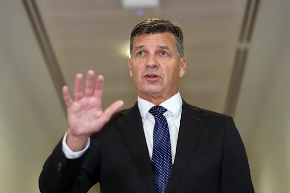Le chef de l'opposition Angus Taylor.