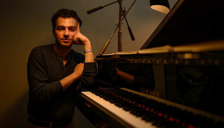 Comment un membre du public de 21 ans, Sterling Nasa, a sauvé le concert de La La Land de l'oscarisé Justin Hurwitz