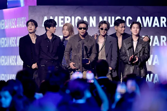 BTS a fait scander son nom par toute la foule aux American Music Awards, confirmant qu'ils sont bel et bien de retour.