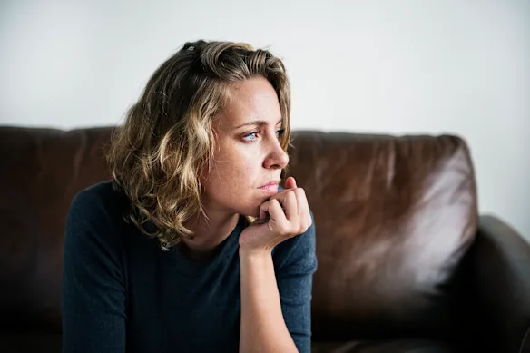 Le TDAH est un trouble neurodéveloppemental présent dès la naissance, tandis que l’anxiété se développe plus tard.