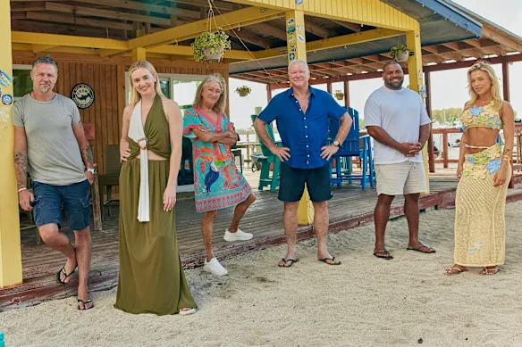 Le casting de Shark ! (de gauche à droite) : Matt Nable, Ariarne Titmus, Lynne McGranger, Scott Cam, Sam Thaiday et Tammy Hembrow.
