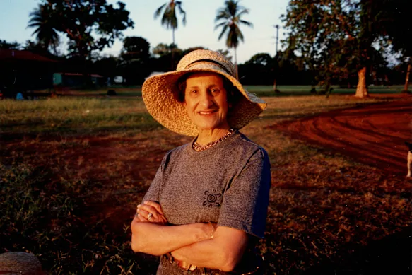 Lors de l'un de ses célèbres voyages dans l'arrière-pays, feu la gouverneure de Nouvelle-Galles du Sud, Marie Bashir.