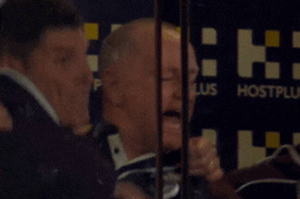 Michael Maguire montre à nouveau sa passion lors de la superbe victoire de Brisbane contre les Raiders lors de leur finale de qualification.