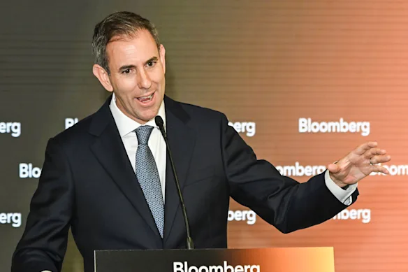 Le trésorier Jim Chalmers lors d'un événement pour les investisseurs de Bloomberg à Sydney mardi.