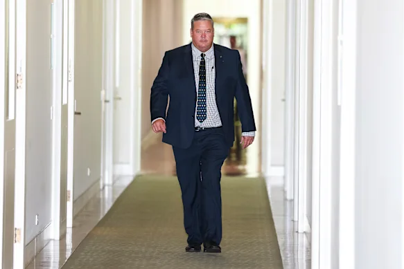 Le député du Queensland, Andrew Willcox, est le plus grand utilisateur de fiducies au Parlement fédéral.
