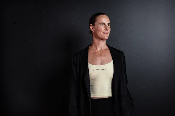 Certaines des marques préférées de Bronte Campbell incluent Silk Laundry, Bec + Bridge et Maticevski.