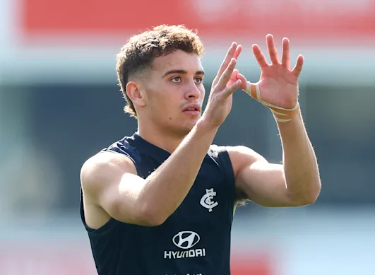 L'adolescent Cody Walker possède 25 possessions lors de ses débuts en VFL pour Carlton.