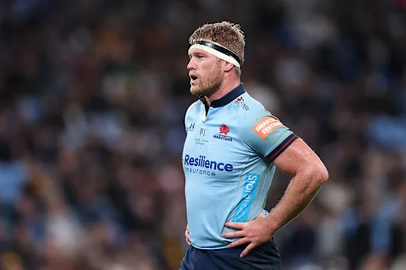 Matt Philip des Waratahs surveille l'échec de son équipe à se qualifier pour la finale du Super Rugby