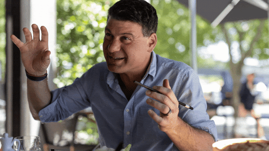 Adam Schwab construit un empire du voyage.