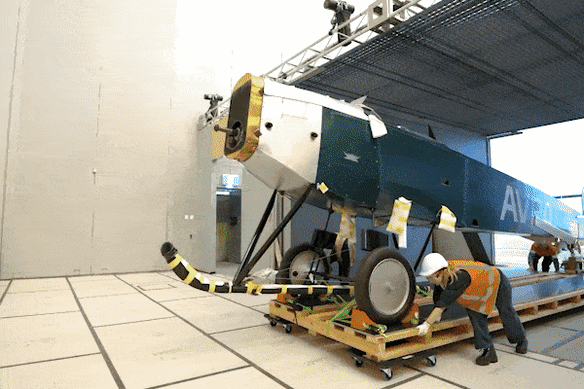 Installation des avions Qantas au Powerhouse Museum de Parramatta.