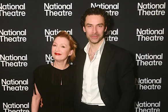 Lesley Manville (à gauche) et Aidan Turner sont les protagonistes des Liaisons Dangereuses, qui se clôtureront ce week-end au National Theatre de Londres.