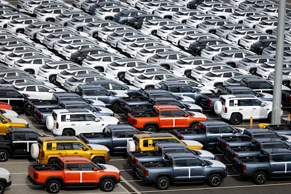 Une fraction des wagons a été déchargée à Port Melbourne mardi.