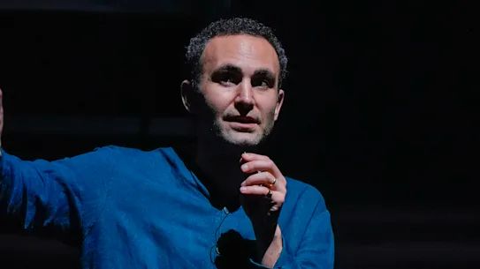 Abdalla est un artiste extrêmement engageant.